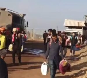 नीलकंठ कंपनी में स्थानीयों की भर्ती की मांग को लेकर छत्तीसगढ़िया क्रान्ति सेना का आंदोलन, पुलिस ने किया गिरफ्तार– कुसमुंडा थाने ले जाया गया।