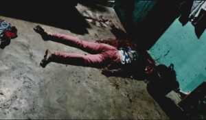 दीपका में दिल दहला देने वाली घटना: 25 वर्षीय युवती की घर में सिर कुचलकर हत्या।