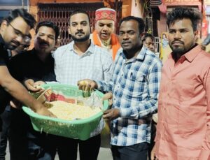 भाजयुमो दीपका मंडल अध्यक्ष सत्यम यादव की अगुवाई में  मनाया बंगाल ऐतिहासिक जीत का जश्न।