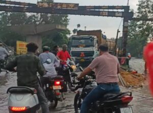 दीपका में कोयला धूल और भारी वाहनों पर हाईकोर्ट सख्त, SECL से मांगा जवाबउमागोपाल की जनहित याचिका पर सुनवाई, ओवरब्रिज निर्माण क्षेत्र में प्रदूषण रोकने के ठोस कदम बताने का निर्देश,