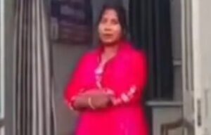 थाने में बनाई ‘आज जेल होई, कल बेल होई’ पर रील, वायरल होते ही पुलिस ने बुलाया, महिला ने मांगी माफी।